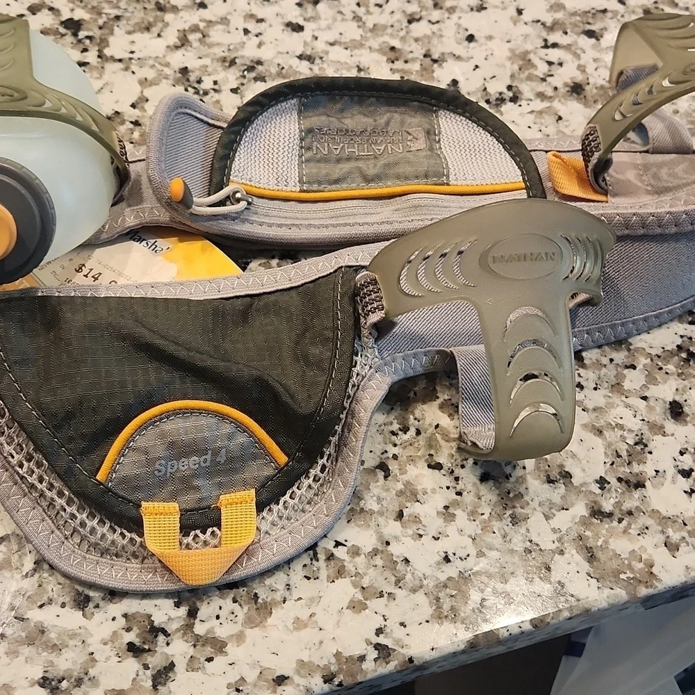 Natan Gray and Yellow Hydration Belt